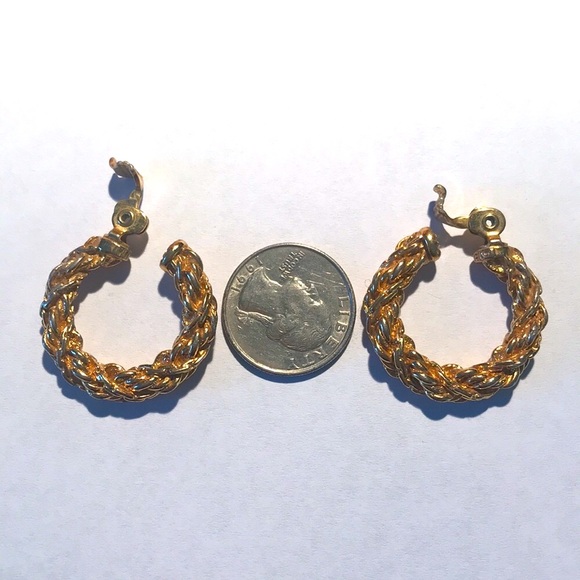 VINTAGE MONET ROPE EARRINGS - Picture 3 of 5